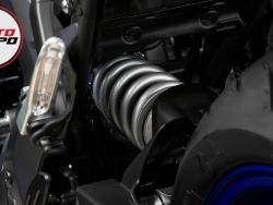 YAMAHA - R7