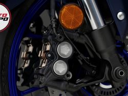 YAMAHA - R7