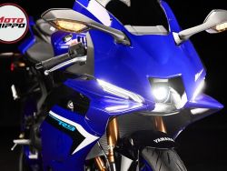 YAMAHA - R9