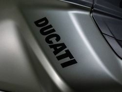 DUCATI - MULTISTRADA V2 S