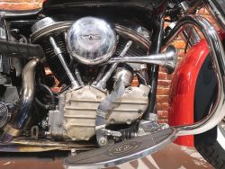 HARLEY-DAVIDSON - FL 1200 Duo Glide Panhead