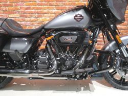 HARLEY-DAVIDSON - FLHXSE CVO Street Glide 121