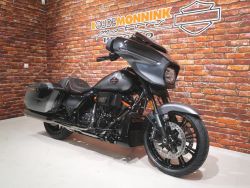 HARLEY-DAVIDSON - FLHXSE CVO Street Glide 121