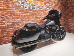 HARLEY-DAVIDSON - FLHXSE CVO Street Glide 121