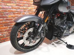 HARLEY-DAVIDSON - FLHXSE CVO Street Glide 121