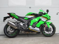 NINJA ZX10 R