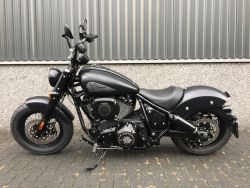 INDIAN - CHIEF BOBBER DARK HORSE