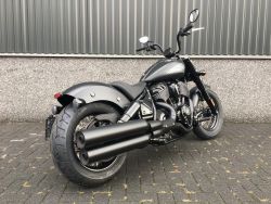 INDIAN - CHIEF BOBBER DARK HORSE