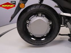 YAMAHA - NEO'S DUAL BATTERY