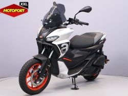 APRILIA - SR GT 200 SPORT