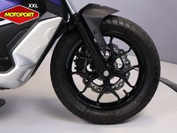 APRILIA - SR GT 200