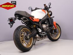 YAMAHA - XSR 900