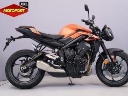 STREET TRIPLE R A2