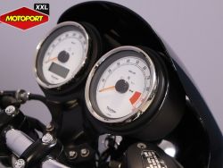 TRIUMPH - THRUXTON 900