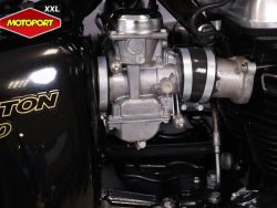 TRIUMPH - THRUXTON 900