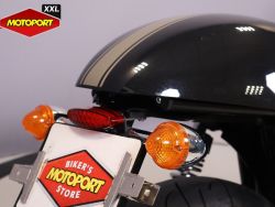 TRIUMPH - THRUXTON 900