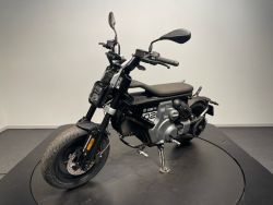 BMW - CE 02