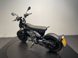 BMW - CE 02