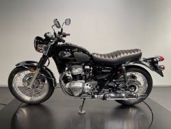 KAWASAKI - W800