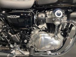 KAWASAKI - W800