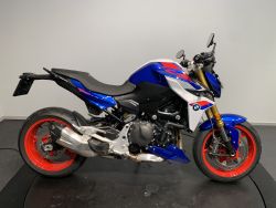 F 900 R
