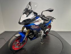 BMW - F 900 XR
