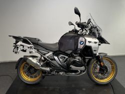 R 1300 GSA