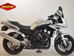 YAMAHA - FZS 600 FAZER