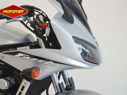 YAMAHA - FZS 600 FAZER