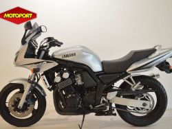 YAMAHA - FZS 600 FAZER