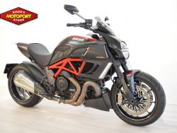 DUCATI - DIAVEL CARBON RED ABS