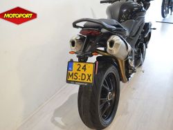 TRIUMPH - SPEED TRIPLE 1050
