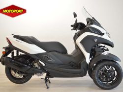 TRICITY 300