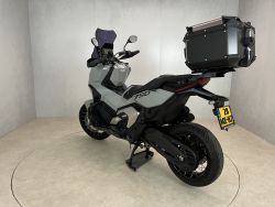 HONDA - X-ADV 750 ABS