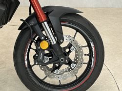 HONDA - CB 750 HORNET