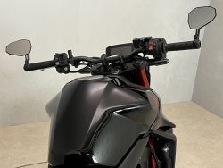 HONDA - CB 750 HORNET