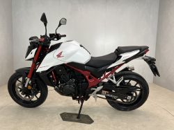 HONDA - CB 750 HORNET