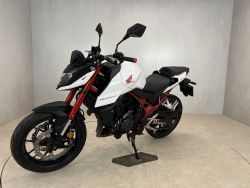 HONDA - CB 750 HORNET
