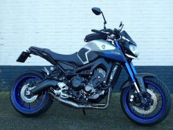 YAMAHA - MT-09