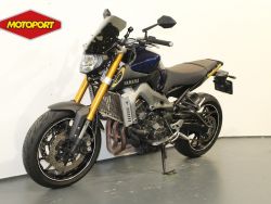 YAMAHA - MT 09