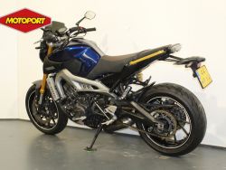 YAMAHA - MT 09