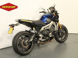 YAMAHA - MT 09