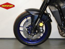 YAMAHA - MT 09