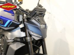 YAMAHA - MT 09