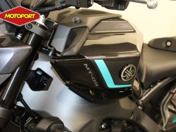 YAMAHA - MT 09