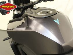 YAMAHA - MT 09