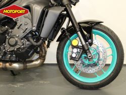 YAMAHA - MT 09