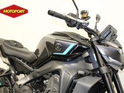 YAMAHA - MT 09
