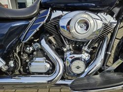 HARLEY-DAVIDSON - FLHX Street Glide