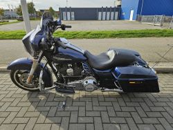 HARLEY-DAVIDSON - FLHX Street Glide